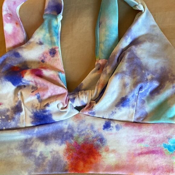 Shape Up Fitness Wear Multi color Pastel Bra with Front Twisted Knot. - Picture 2 of 5